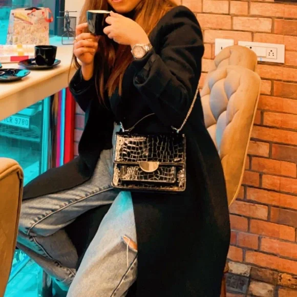 H&M should bag | NWOT - Picture 3 of 11